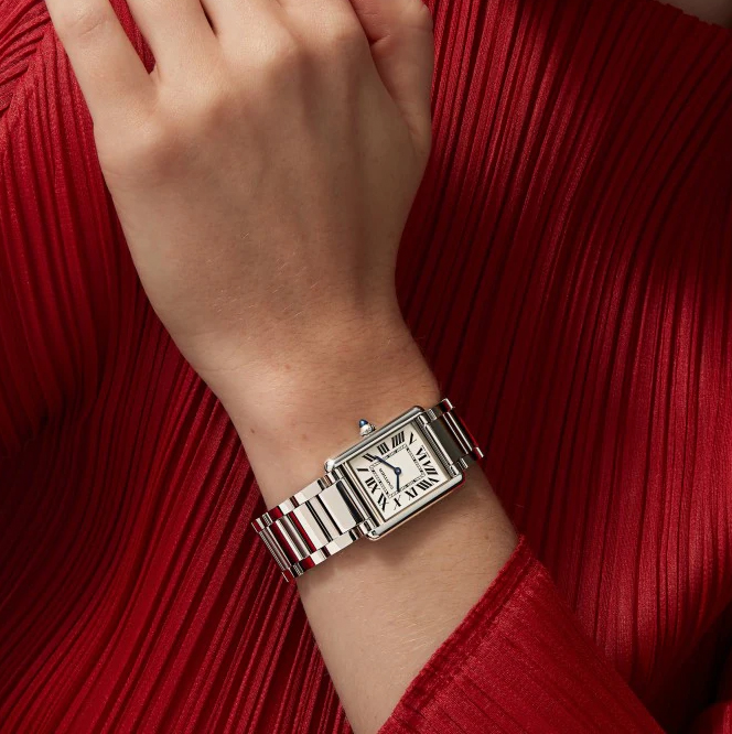 Orologio elegante da donna: la forma al servizio del tempo