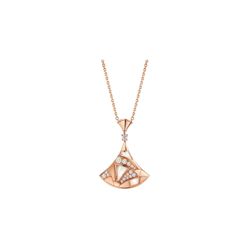 Accedi alla scheda di Bulgari COLLANA DIVAS' DREAM IN ORO ROSA CON MADREPERLA E DIAMANTI - CL856964 - CL856964
