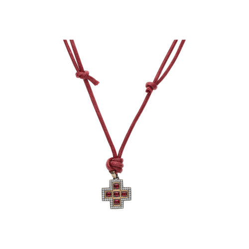 Accedi alla scheda di Bartorelli Italian Jewels COLLANA CON CORDINO ROSSO E CIONDOLO CROCE QUADRATA IN ORO ROSA, ORO BRUNITO, RUBINI E DIAMANTI - VP27670RUDX