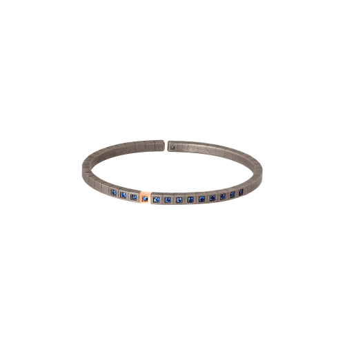 Accedi alla scheda di Mano | J . BRACCIALE UOMO LOOP IN TITANIO, ORO ROSSO, ZAFFIRI BLU E UN DIAMANTE BLACK - SPRBRT13ZARGBR - SPRBRT13ZARGBR