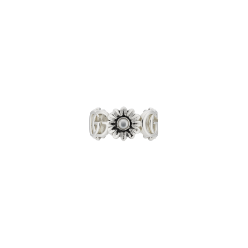 Accedi al prodotto correlato Gucci ANELLO FIORE IN ARGENTO GG MARMONT - YBC527394003 - YBC527394003
