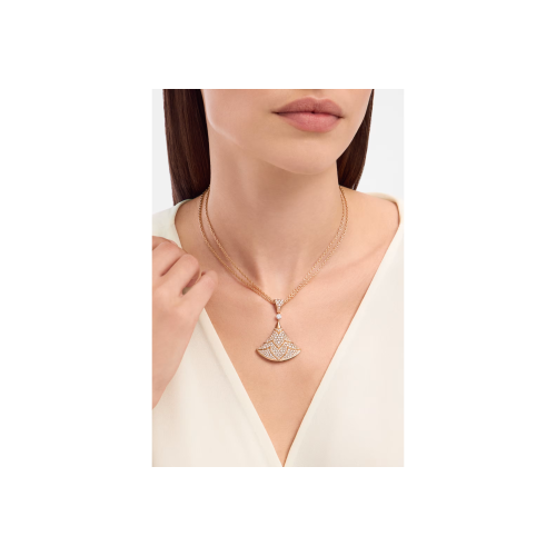 Accedi alla scheda di Bulgari COLLANA DIVAS' DREAM IN ORO ROSA FULL PAV&Eacute; DI DIAMANTI - CL860411