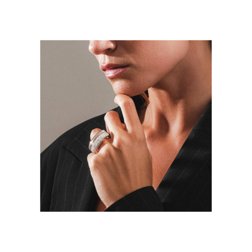 Accedi alla scheda di Dada Arrigoni ANELLO TEGOLA IN ORO PALE YELLOW E DEMI PAV&Eacute; DI DIAMANTI - DTG02ANPYDI