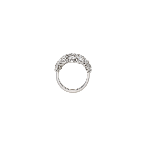 Accedi al prodotto correlato Bartorelli Italian Jewels ANELLO FANTASIA DI FIORI IN ORO BIANCO CON PAV&Eacute; DI DIAMANTI - 231-3047