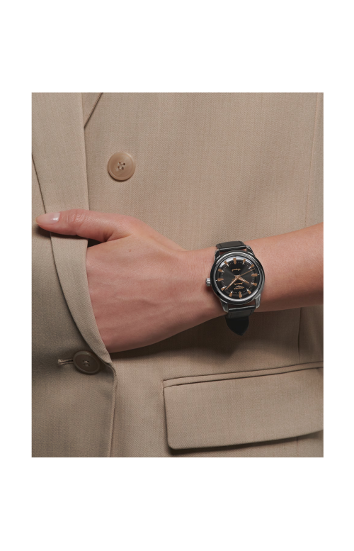 Accedi alla scheda di Longines CONQUEST HERITAGE 40 MM - L1.649.4.52.2