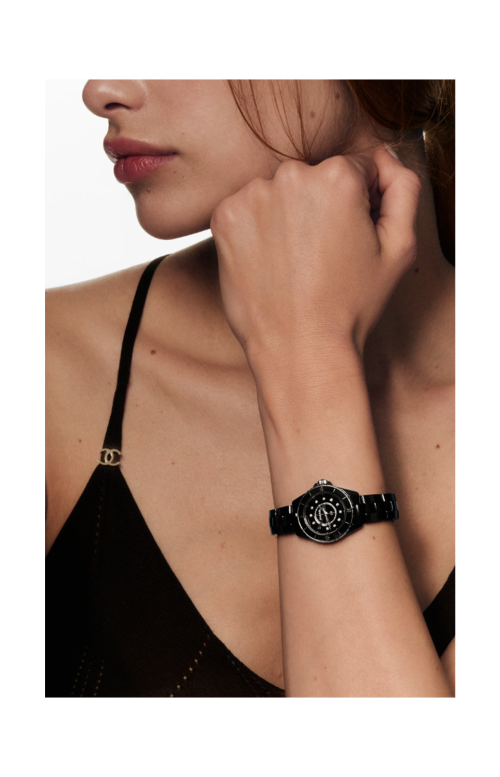 Accedi alla scheda di Chanel J12, 28 MM - H10135