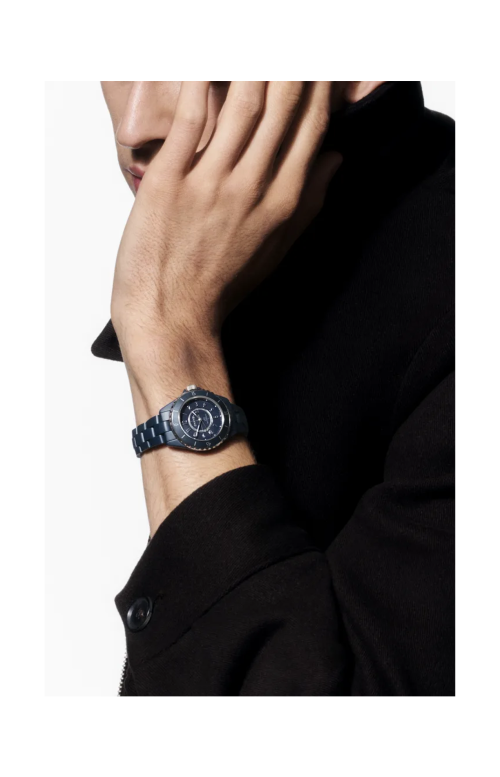 Accedi alla scheda di Chanel J12 CALIBRO 12.2, 33 MM - H11683