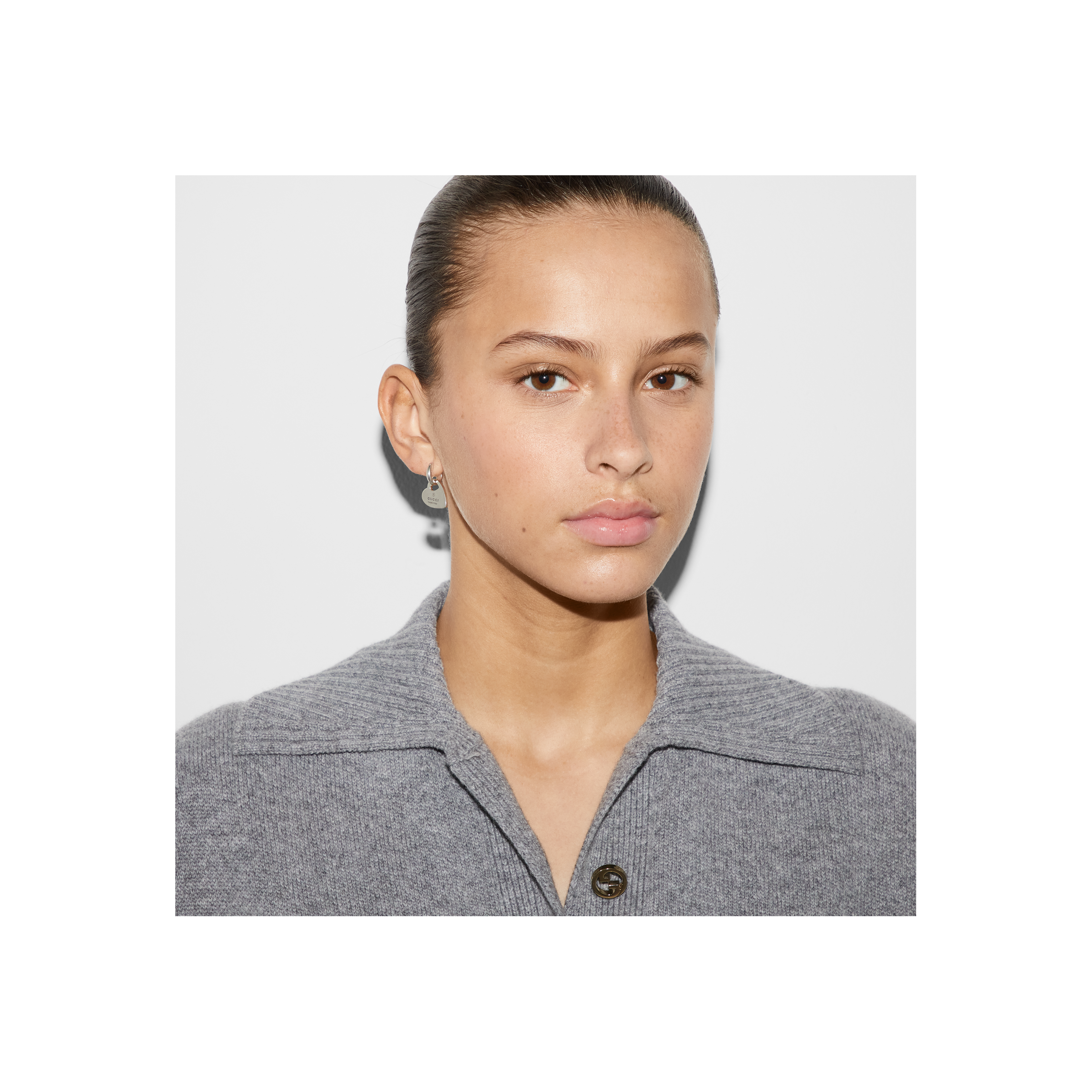 Gucci | ORECCHINI A CERCHIO TRADEMARK CON PENDENTE - YBD796302001 (3)