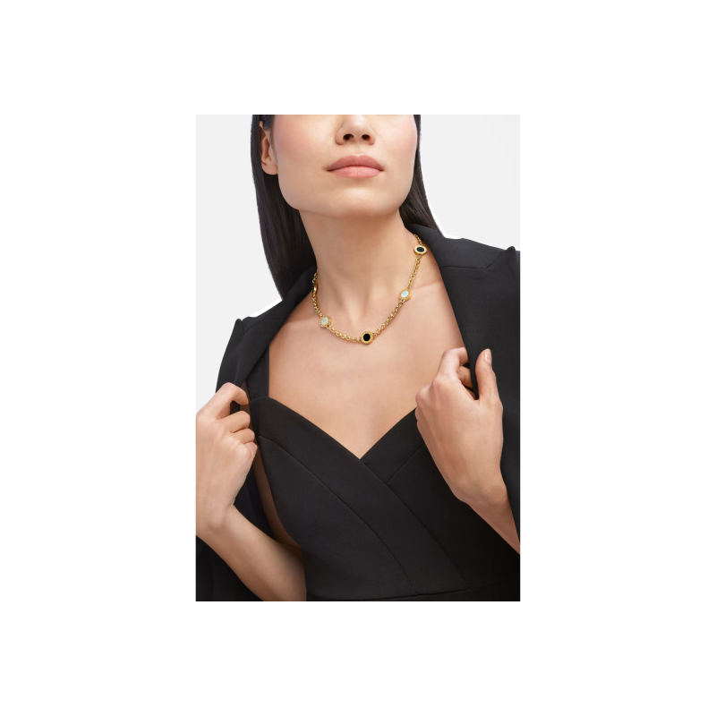 Bulgari | COLLANA BVLGARI BVLGARI 50TH ANNIVERSARY IN ORO GIALLO CON ELEMENTI IN MADREPERLA E ONICE - CL860454 (5)