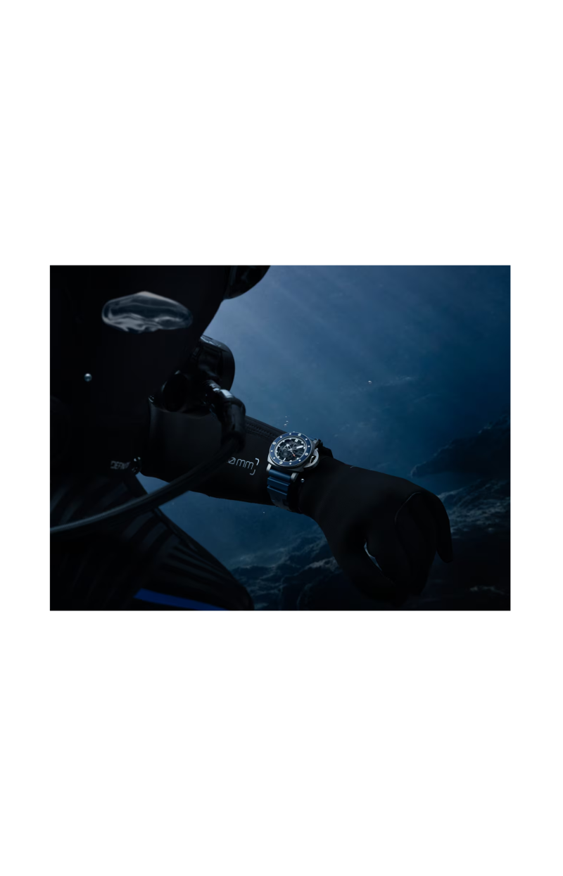Panerai | SUBMERSIBLE GMT - PAM01495 (6)